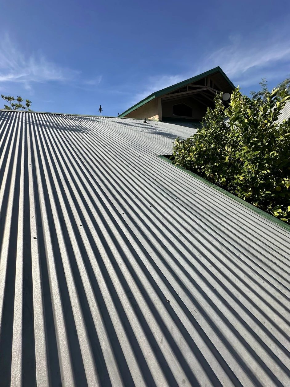 Completed corrugated metal roof on a Tucson-area home