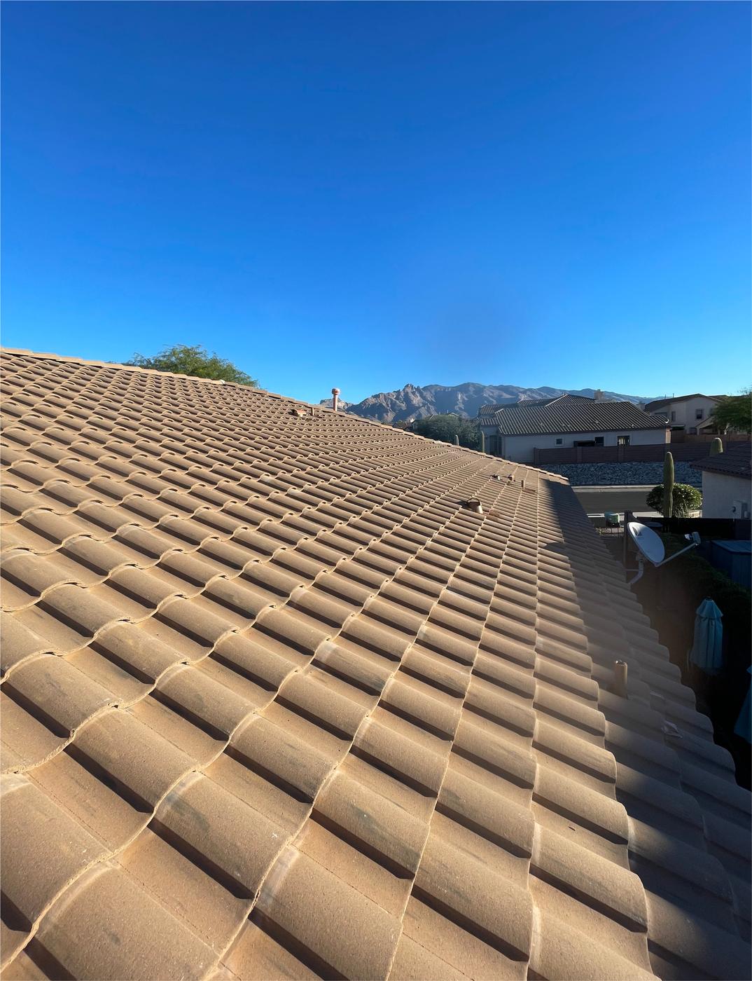 Finished roof with S-type concrete tiles.