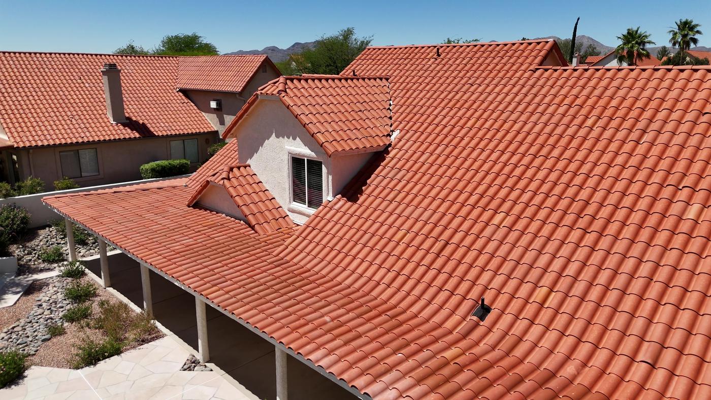 Roof with S-type clay tiles.
